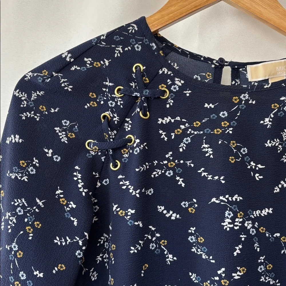 Michael Kors Women's Floral Long Sleeve Blouse Size S Navy Blue Lace-Up Detail